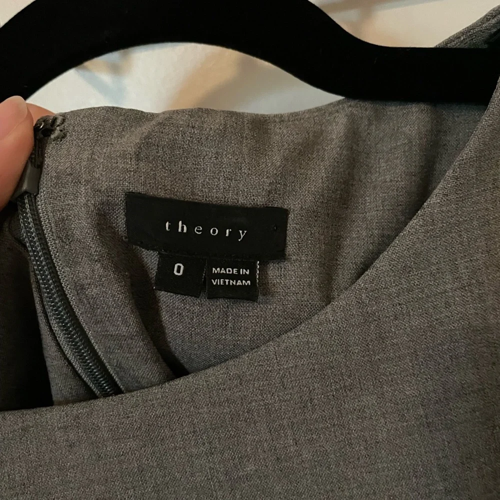Theory Grey Sheath Dress - Picture 6 of 7